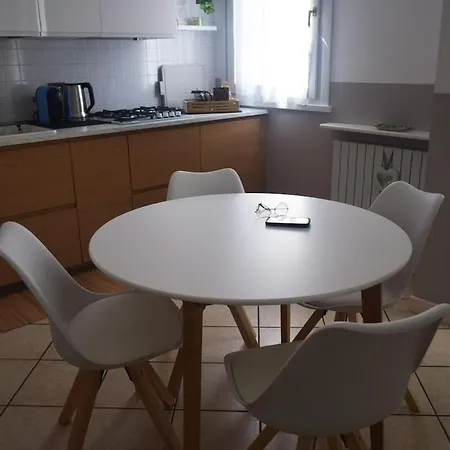 House Apartman *